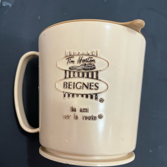 Small Tim Horton Vintage Cream Mug - Picture 8 of 10